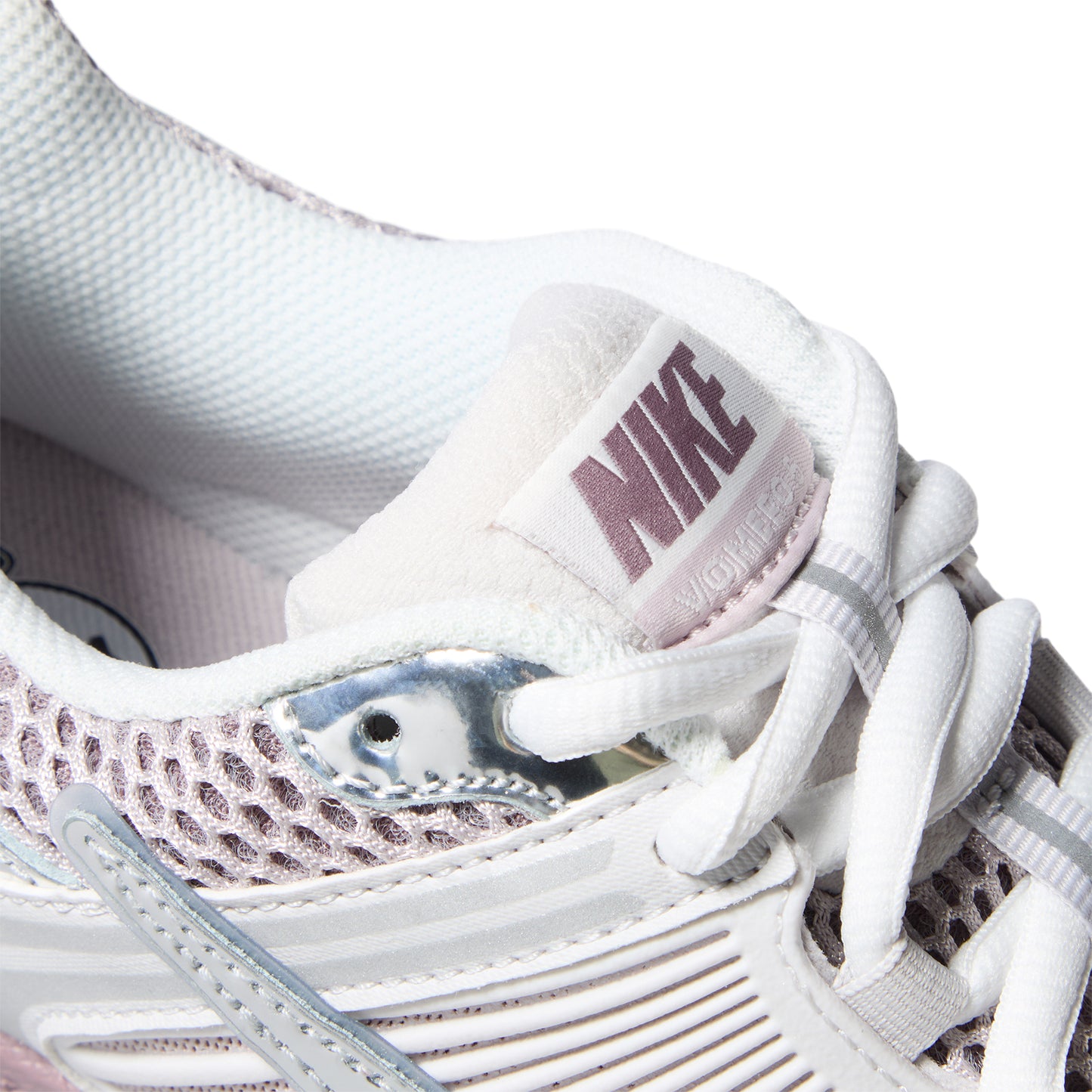 Nike Womens Zoom Vomero 5 (Vast Grey/Metallic Silver)