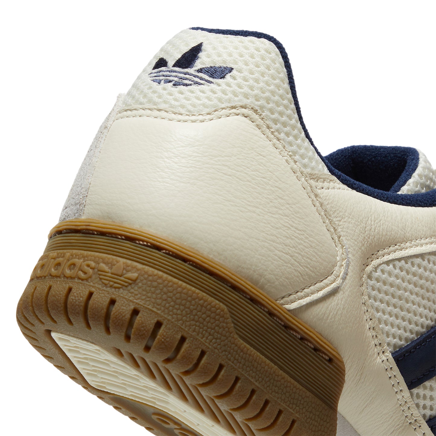adidas Fechten Indoor Consortium (Off White/Collegiate Navy/Crystal White)