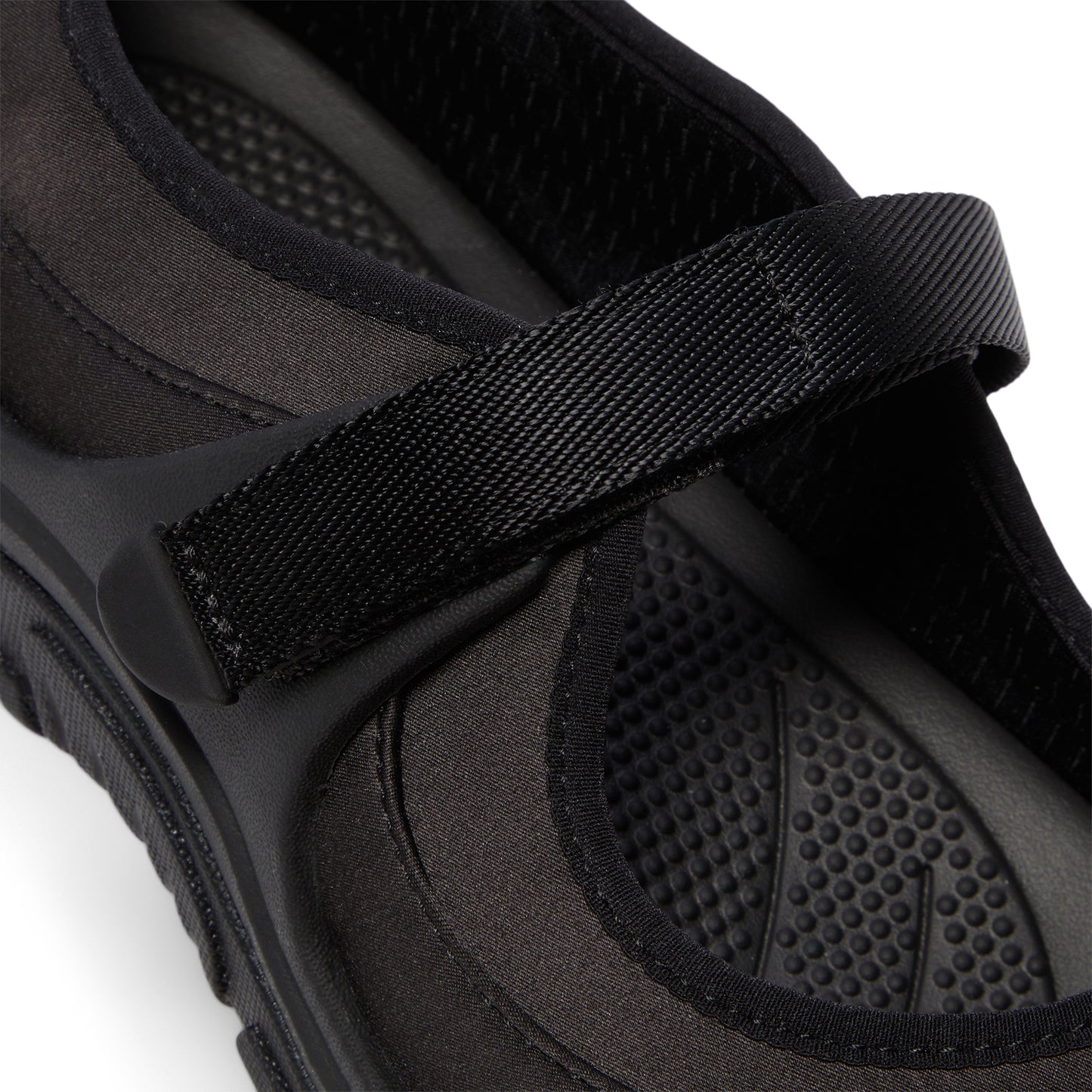 Crocs Terre (Black/Black)