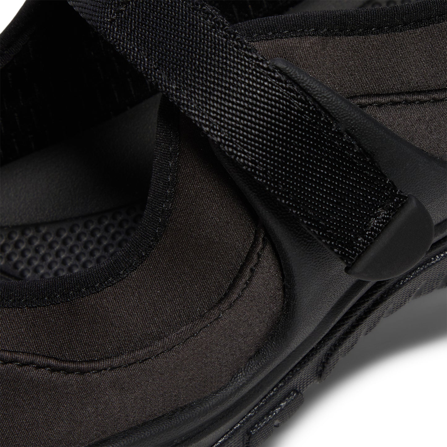 Crocs Terre (Black/Black)