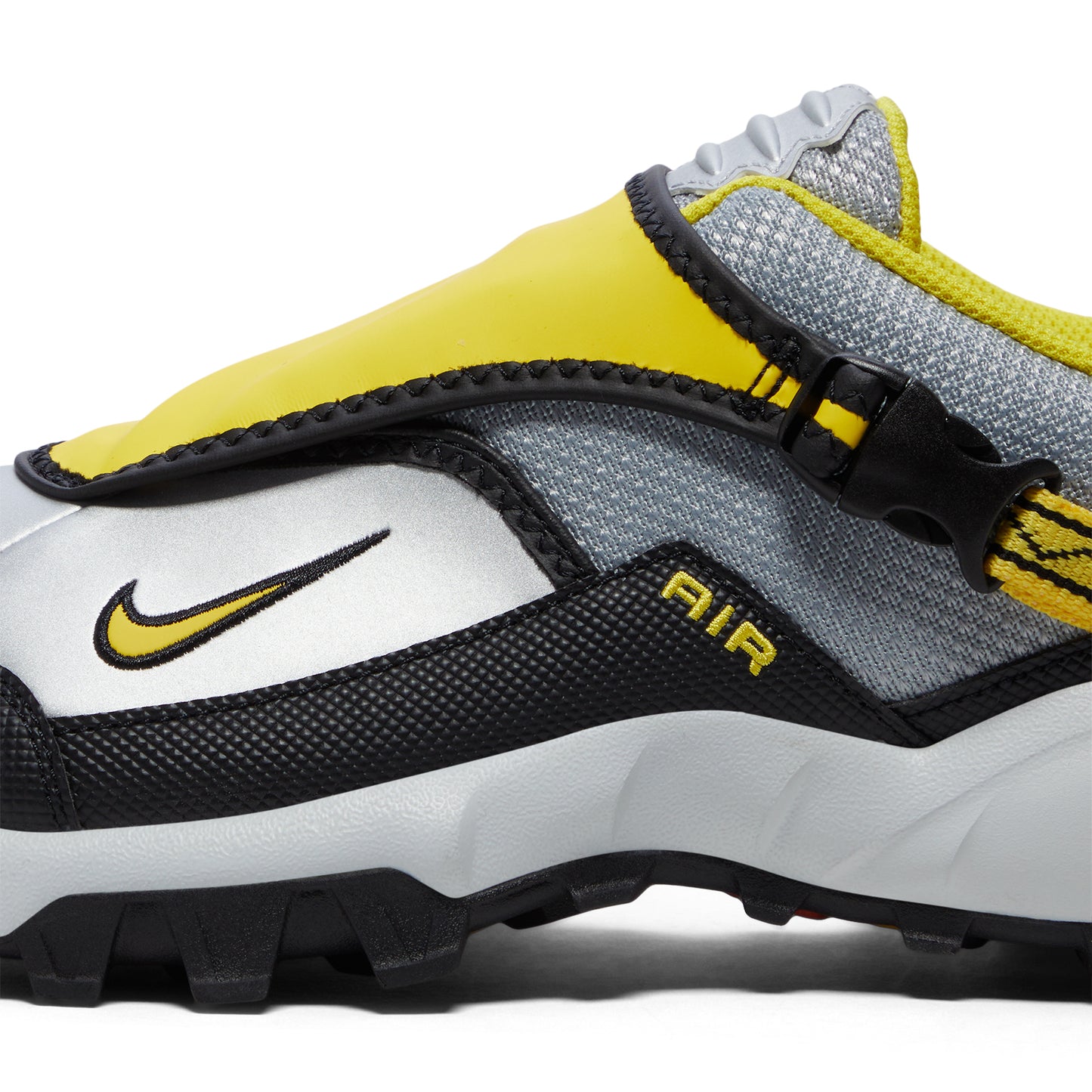 Nike ACG Phassad (Black/Yellow Zest/Metallic Silver)