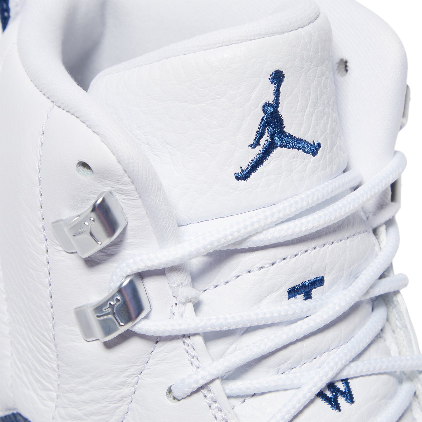 Nike Kids Air Jordan 12 Retro (White/French Blue/Metallic Silver)