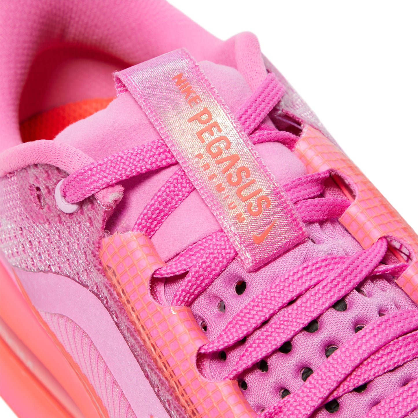 Nike Womens Pegasus Premium (Playful Pink/Bright Crimson/Hyper Pink)