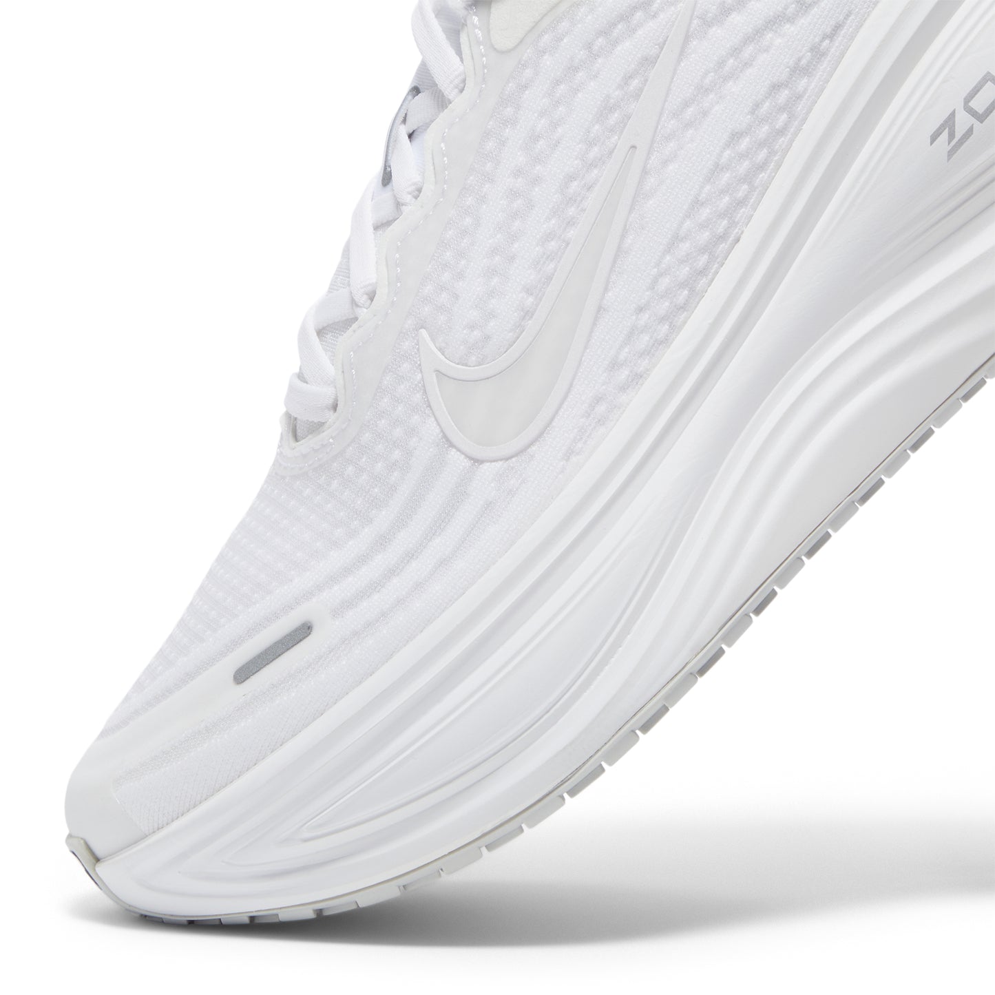 Nike Womens Vomero Plus (White/Photon Dust)