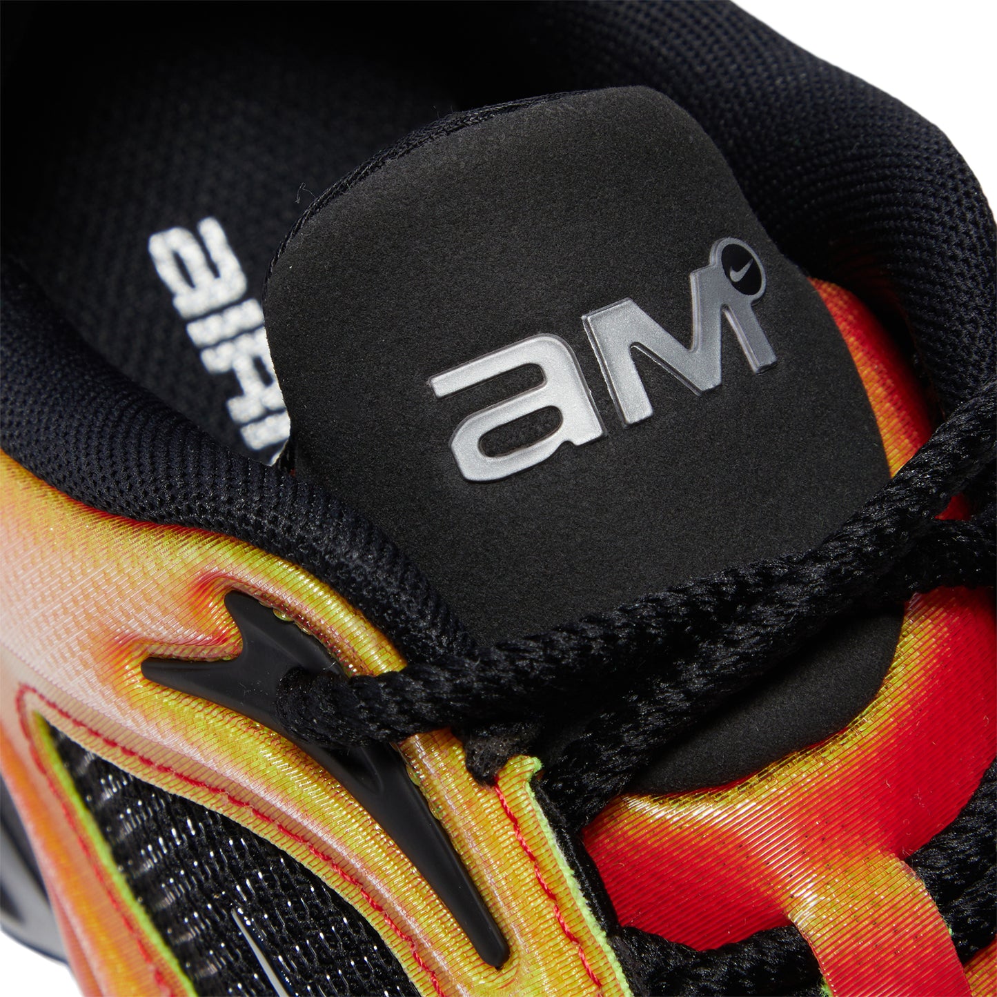 Nike Womens Air Max Muse SE (Black/Metallic Silver/Bright Crimson)
