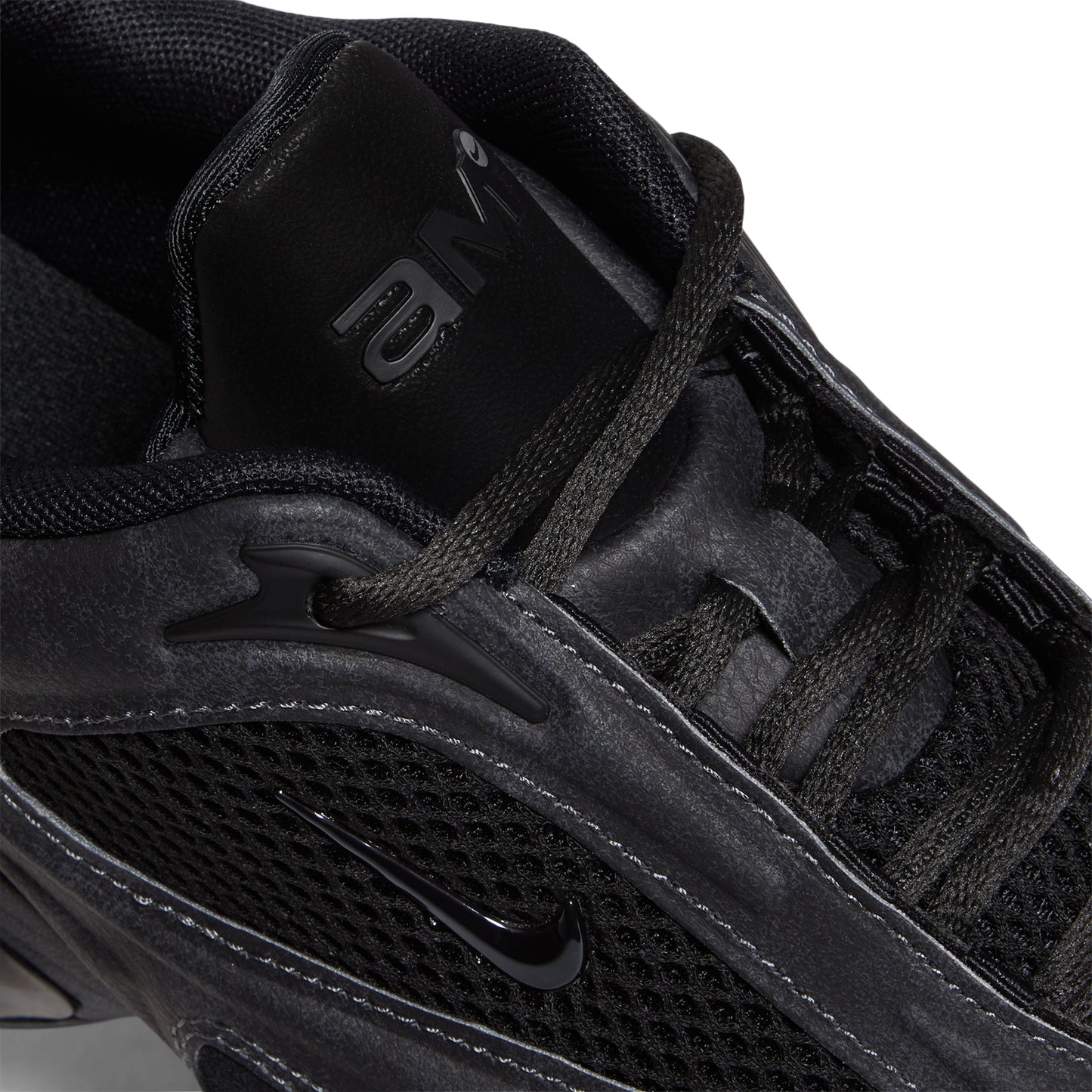 Nike Womens Air Max Muse (Anthracite/Black/Metallic Silver)