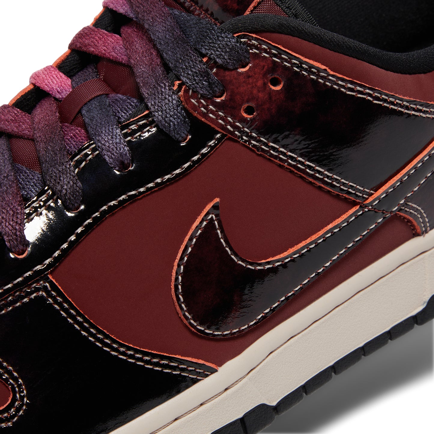 Nike Dunk Low Retro SE (Dark Team Red/Solar Red/Black/Silt Red)