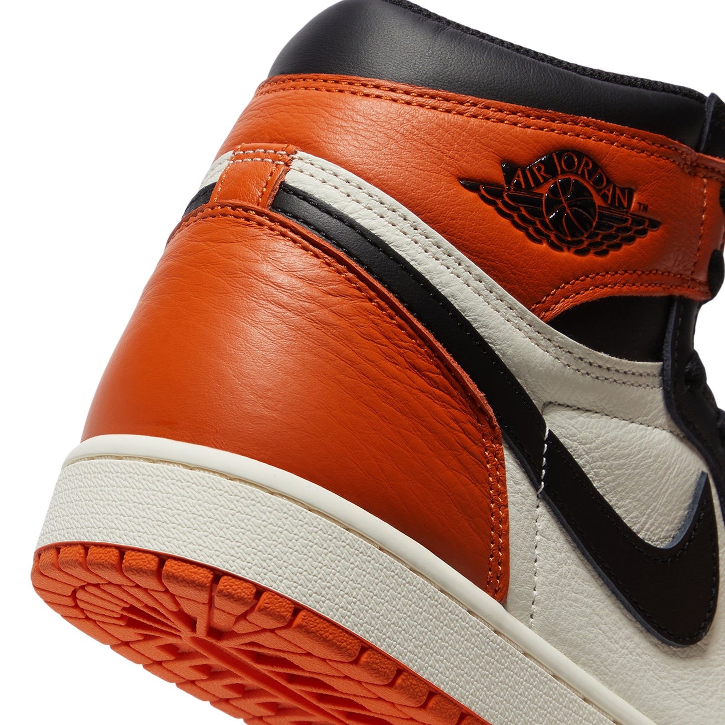 Nike Air Jordan 1 Retro High OG (Black/Sail/Starfish)