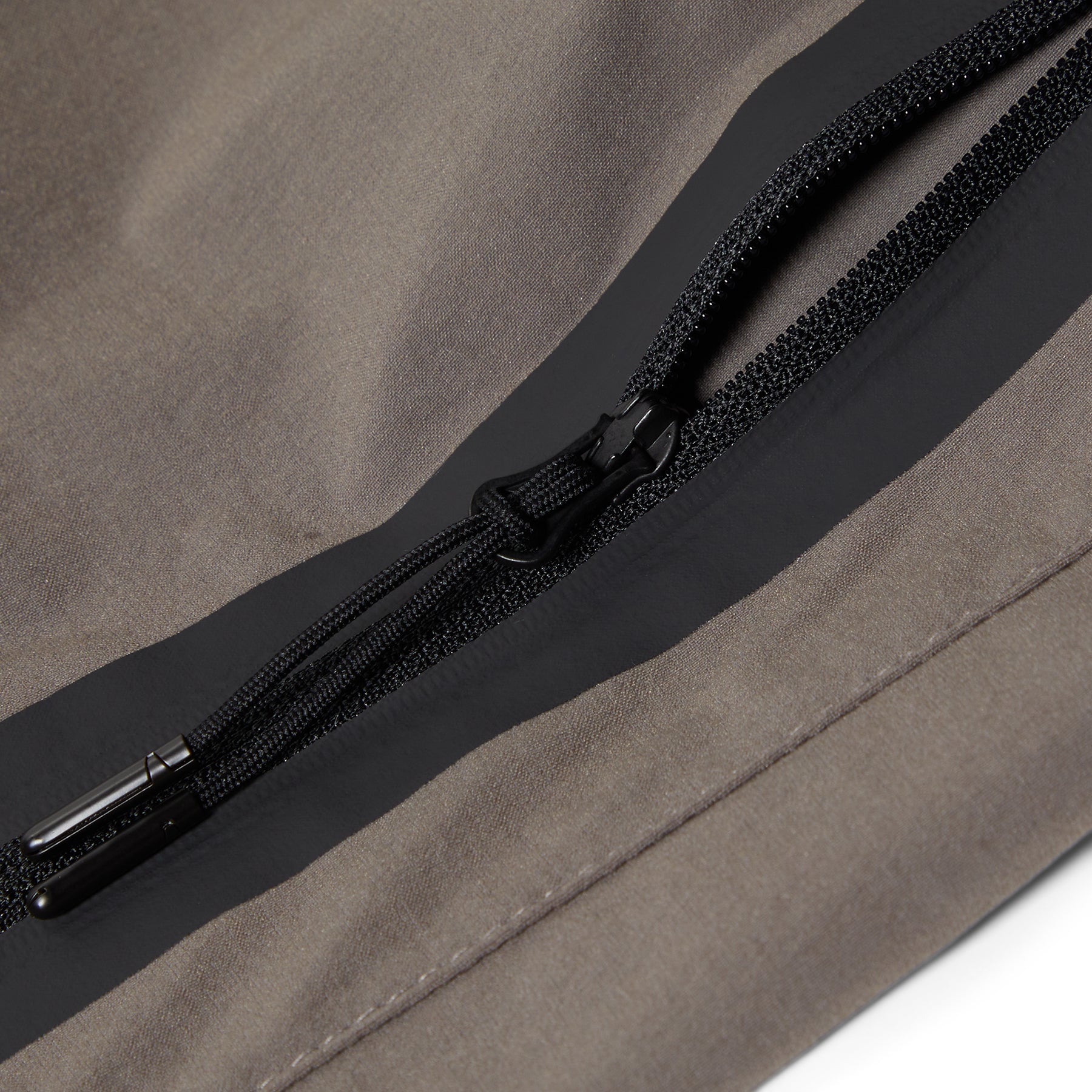 Nike Tech Woven Pants (Cave stone/Black)