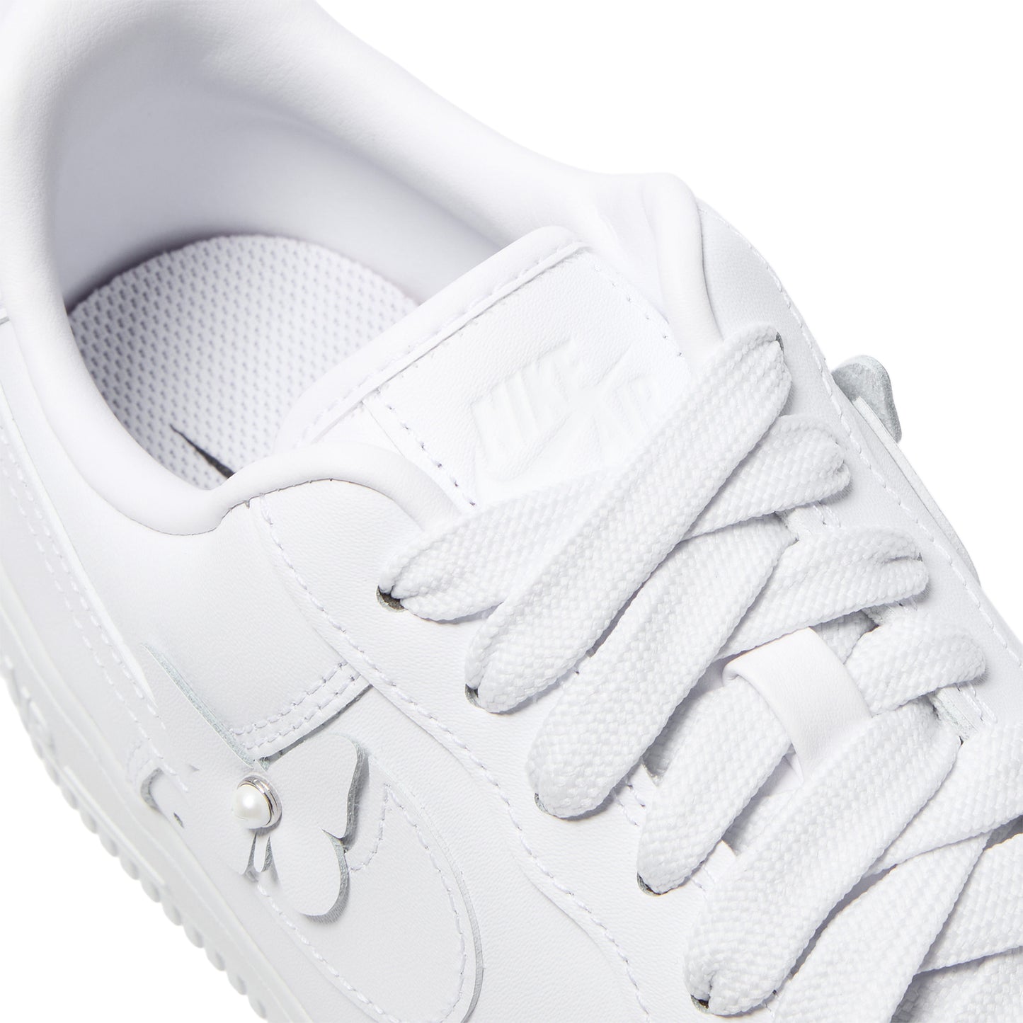 Nike Womens Air Force 1 Low Butterfly (White)