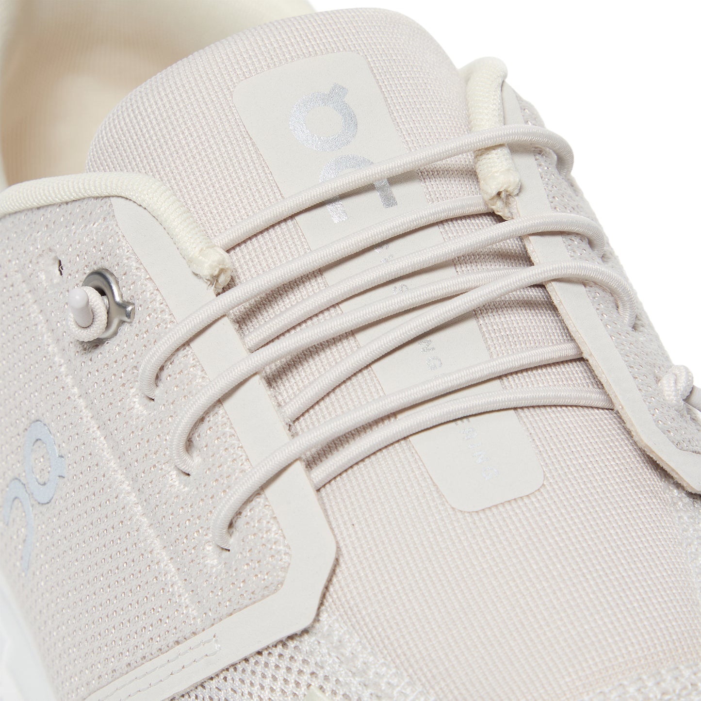 ON Cloud 6 (Pearl/White)