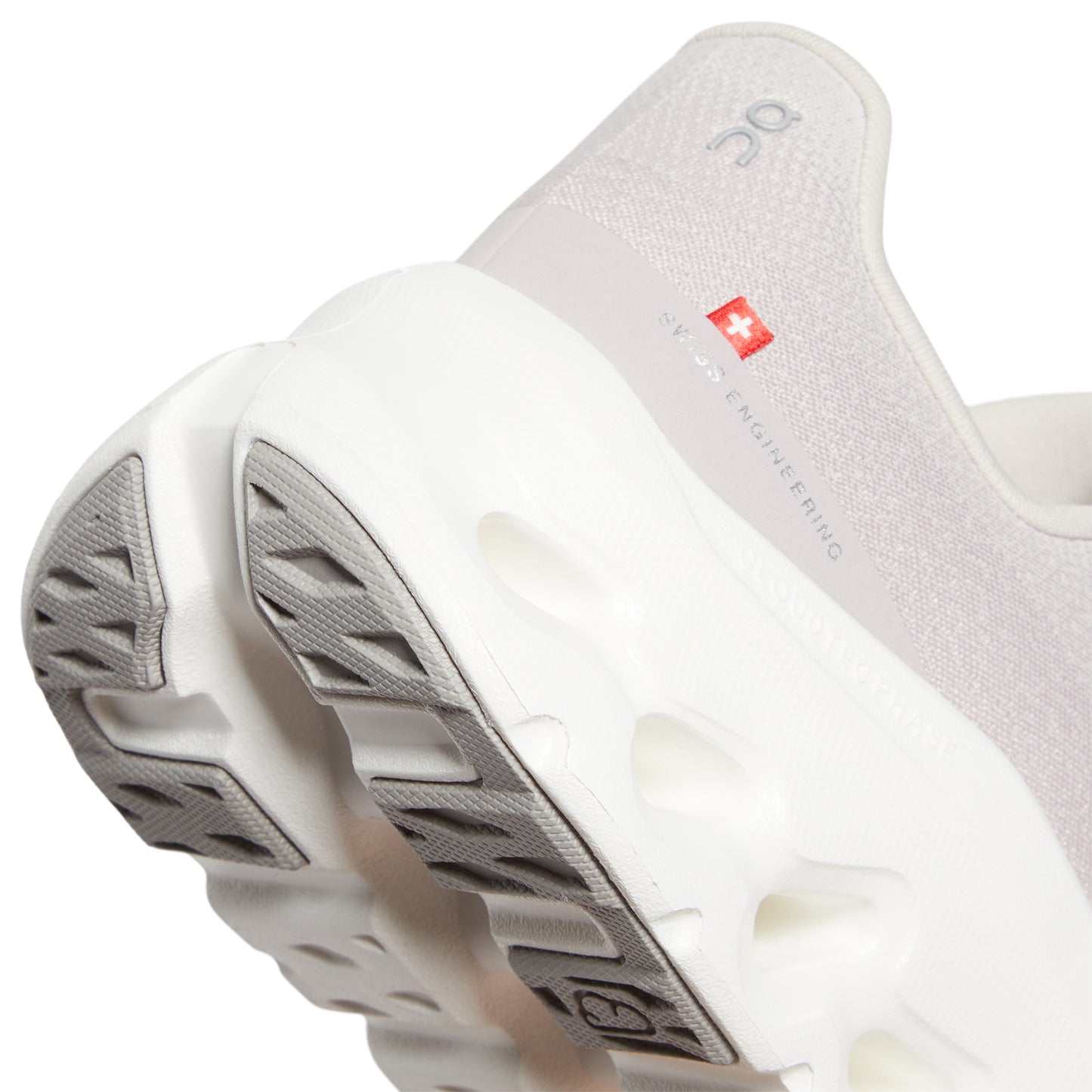 On Womens Cloudtilt (Pearl/Fade)