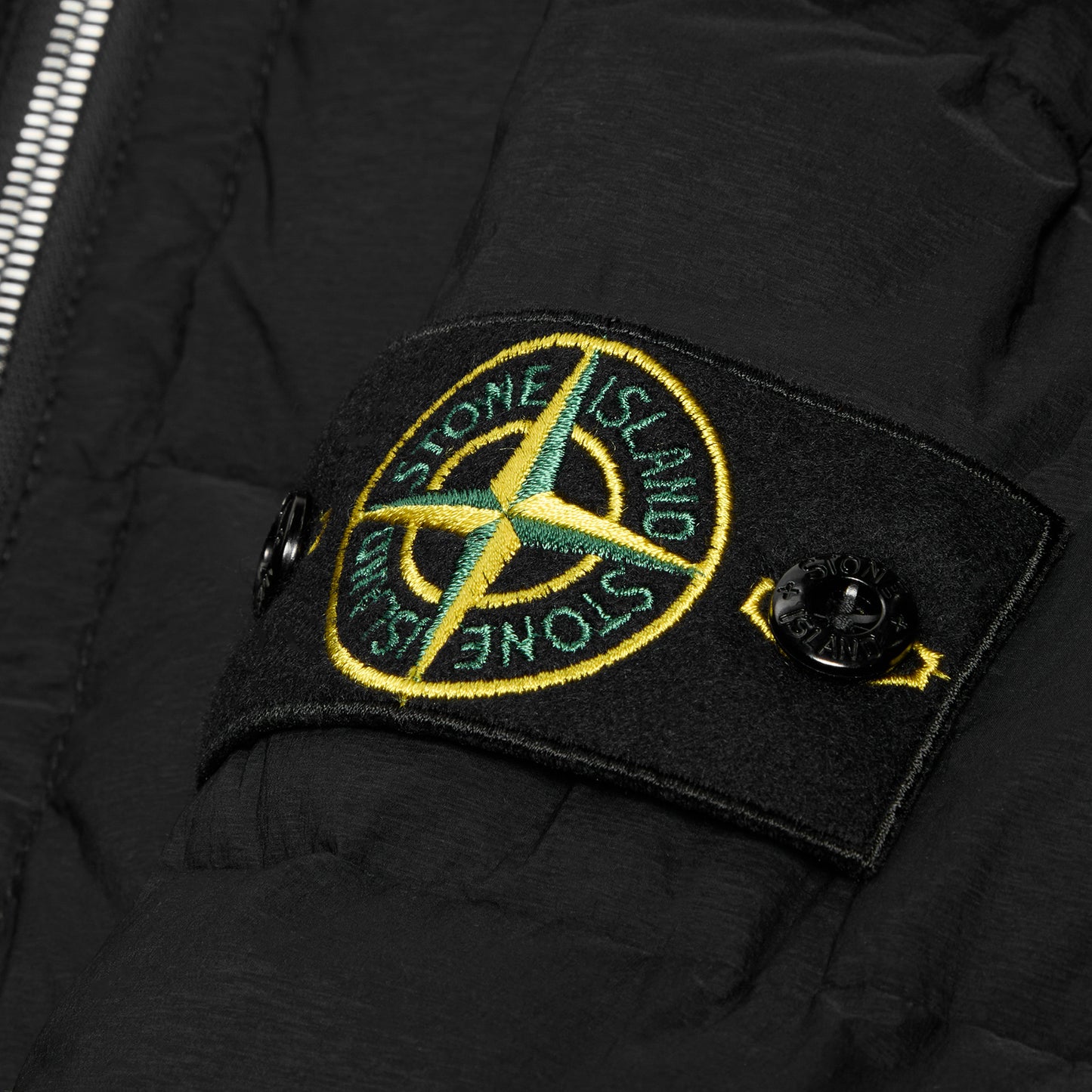Stone Island Logo Seamless Tunnel Down Jacket (Black)