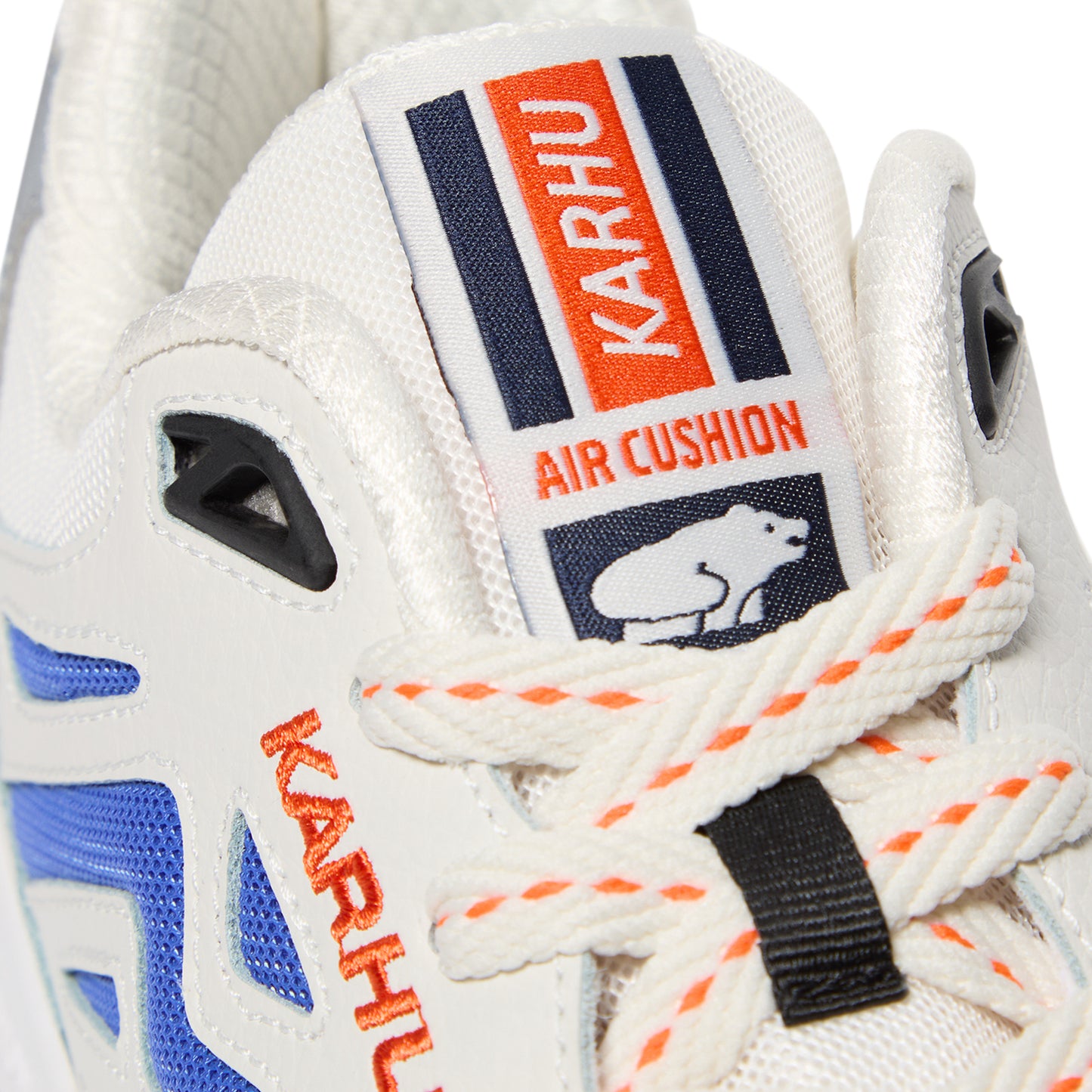 Karhu Legacy 96 (Blanc de Blanc/Dazzling Blue)