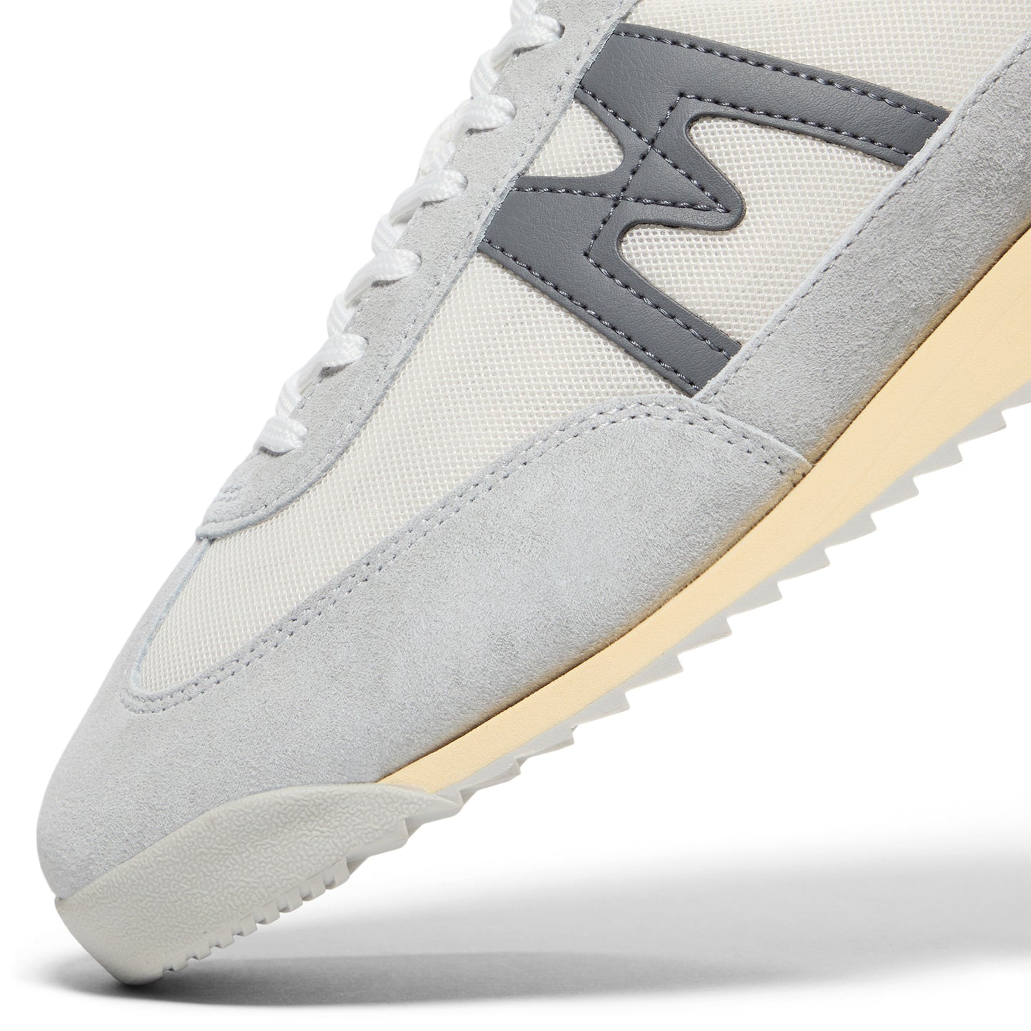Karhu Mestari (Dawn Blue/Smoked Pearl)