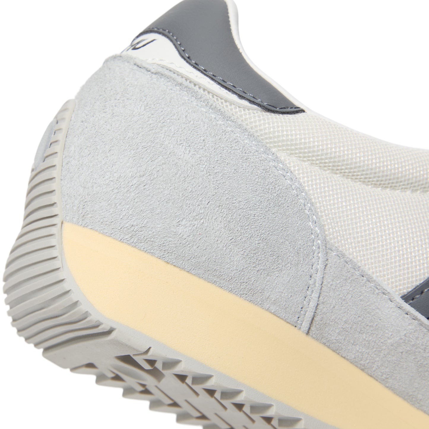 Karhu Mestari (Dawn Blue/Smoked Pearl)