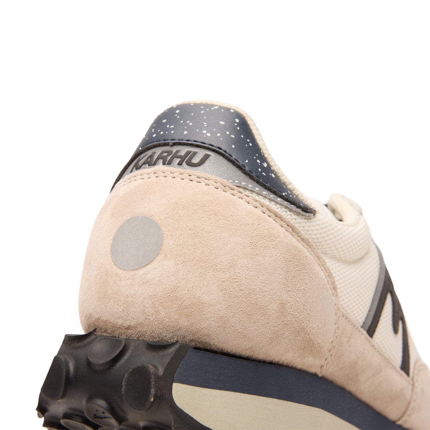 Karhu Mestari Control (Silver Lining/Jet Black)