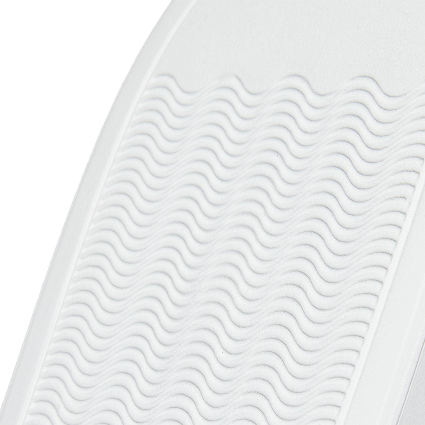 Common Projects Retro Classic (White/Black)