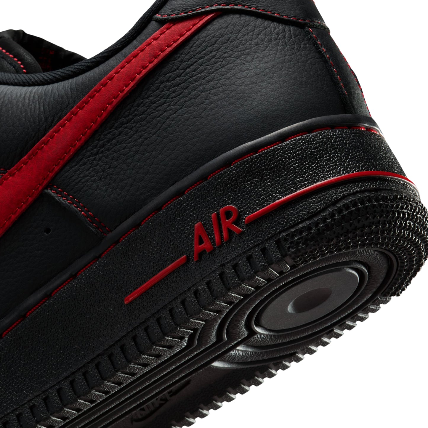 Nike Air Force 1 '07 LV8 (Black/University Red)