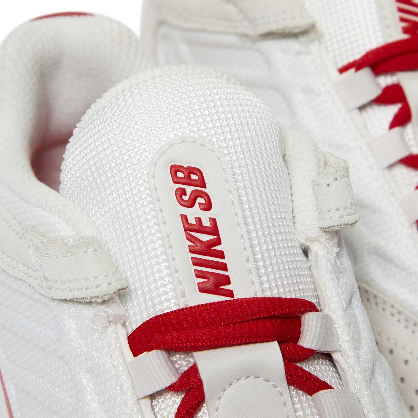 Nike SB Vertebrae (Summit White/University Red/Phantom/Sail)