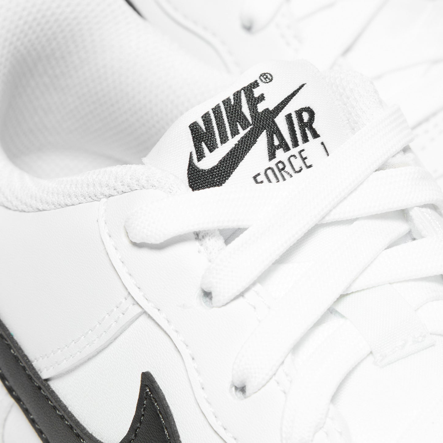 Nike Kids Air Force 1 LV8 2 (White/Black)