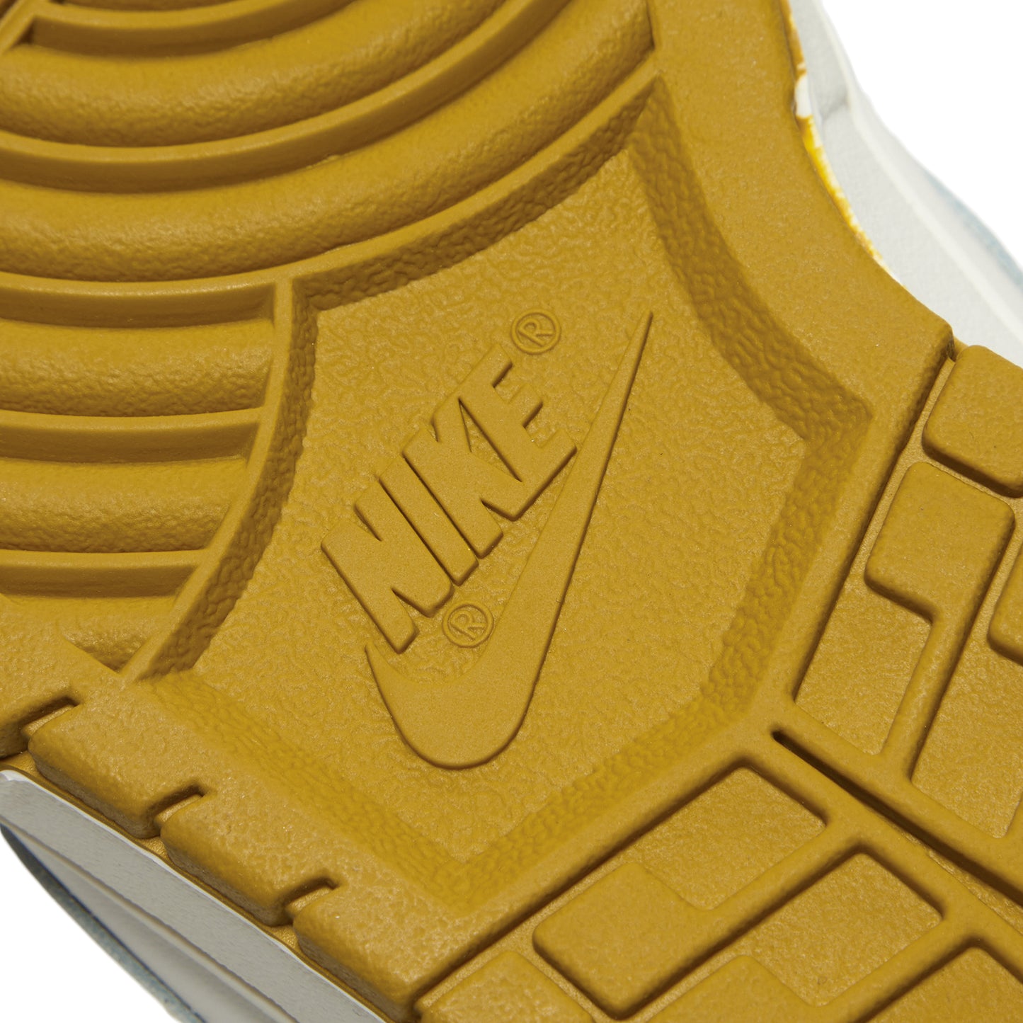 Nike Dunk Low Retro (Bronzine/Coconut Milk/Saturn Gold/Sail)
