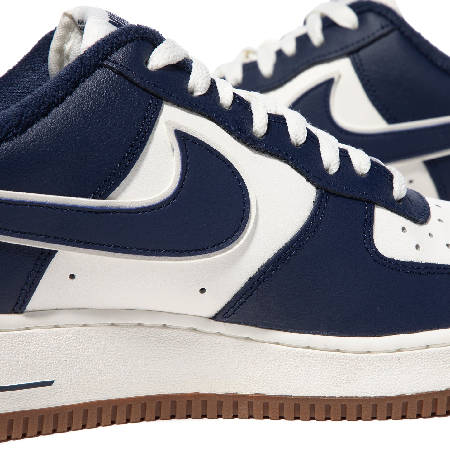Nike Air Force 1 '07 LV8 (Sail/Midnight Navy/Gum Medium Brown)