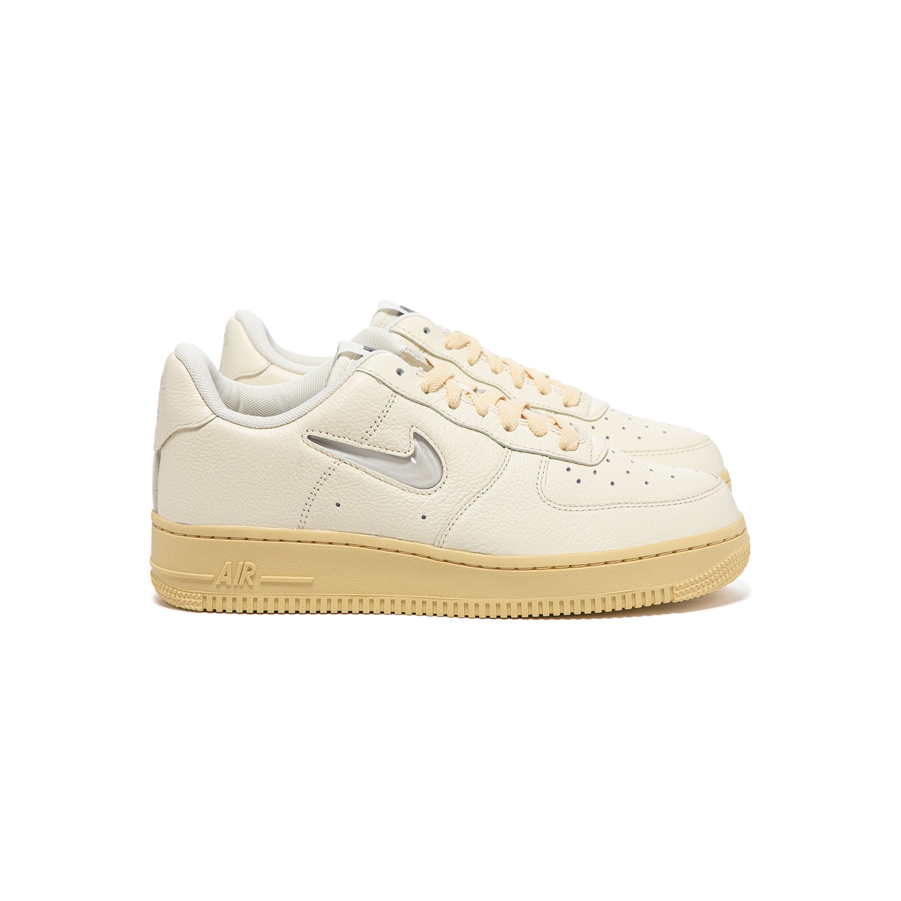 NEW IN BOX WOMENS Nike Air Force 1 '07 COCONUT Milk