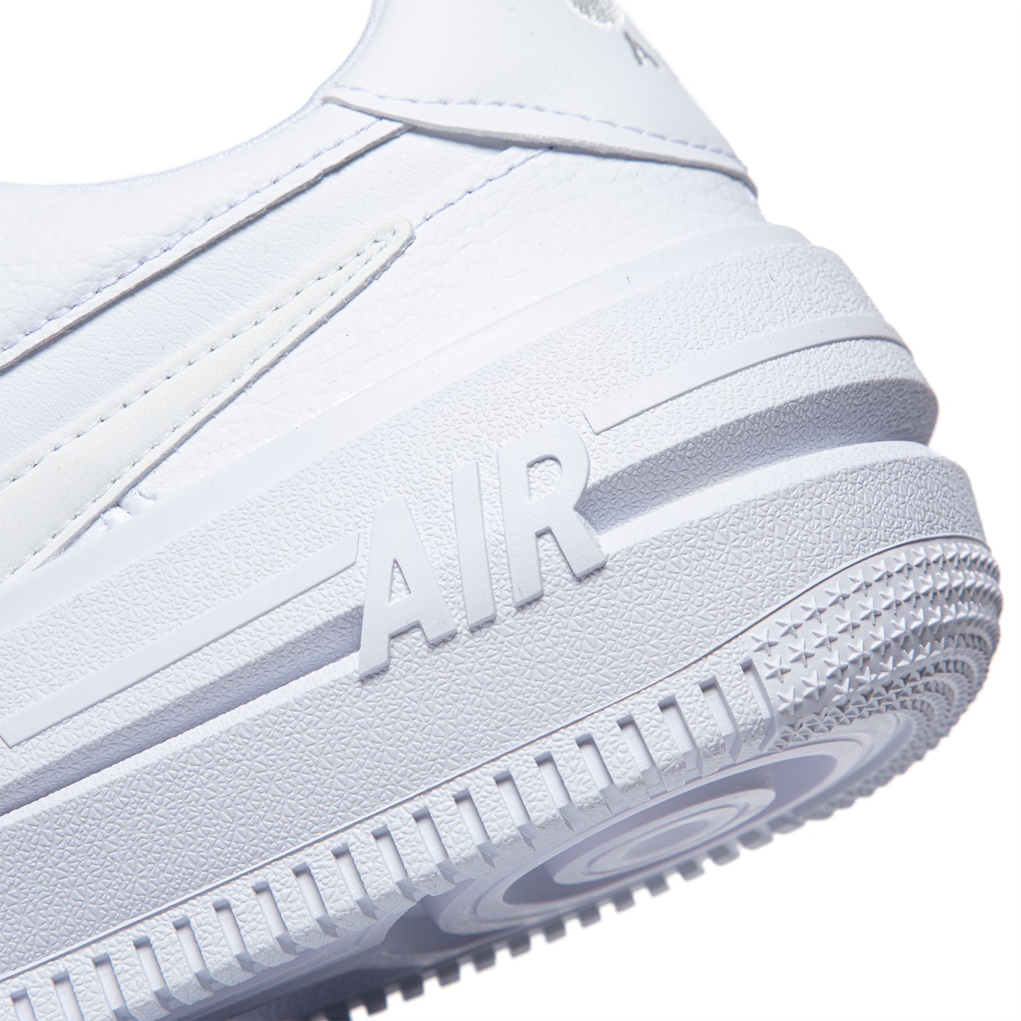 Nike Womens Air Force 1 PLT.AF.ORM (White/Summit White)