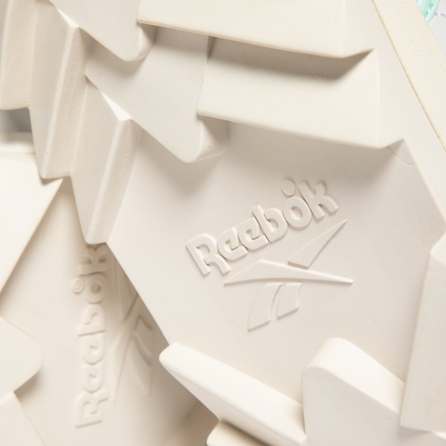 Reebok Beatnik Shoes (Chalk/Paper White/Alabaster)