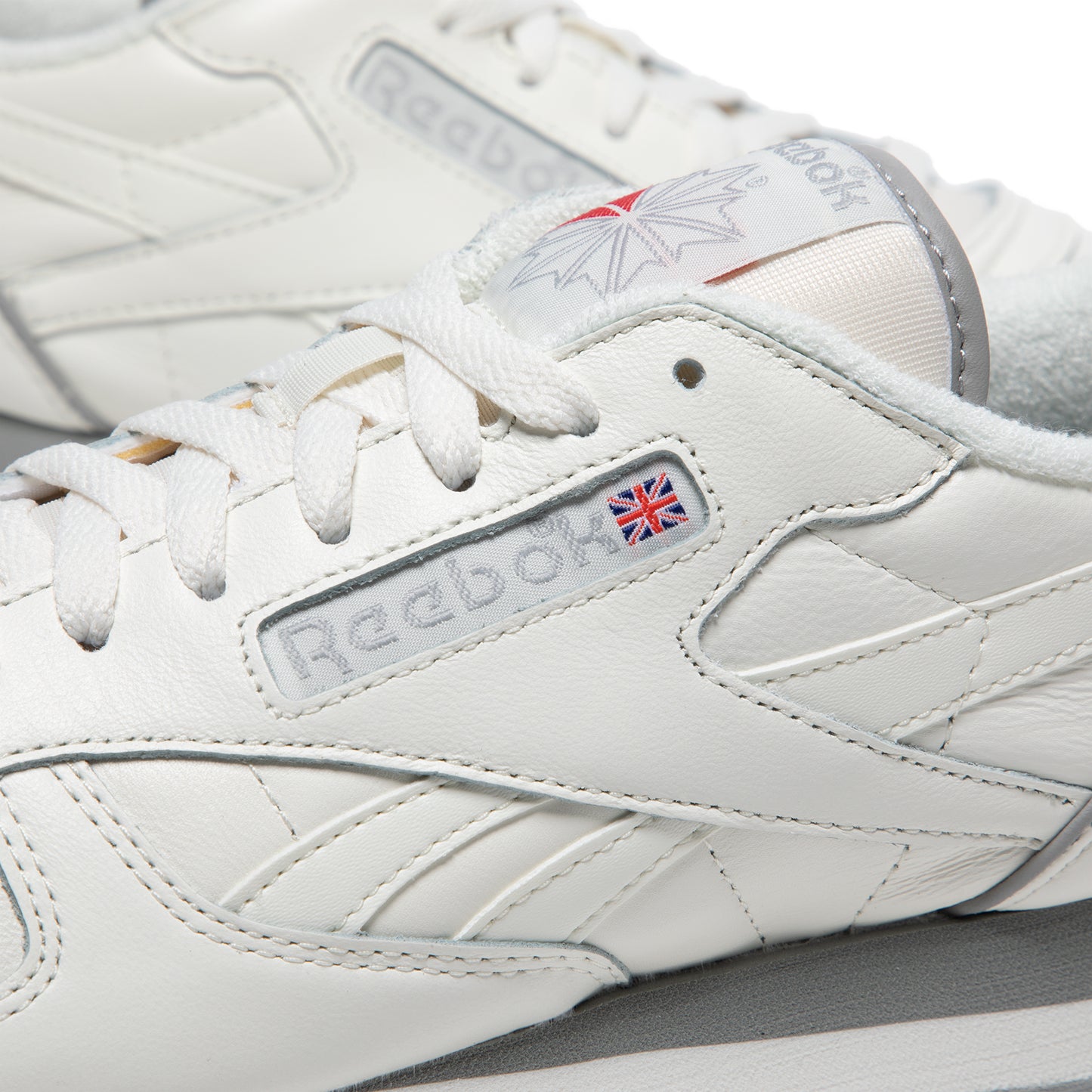 Reebok Classic Leather 1983 Vintage (Chalk/Vector Red)