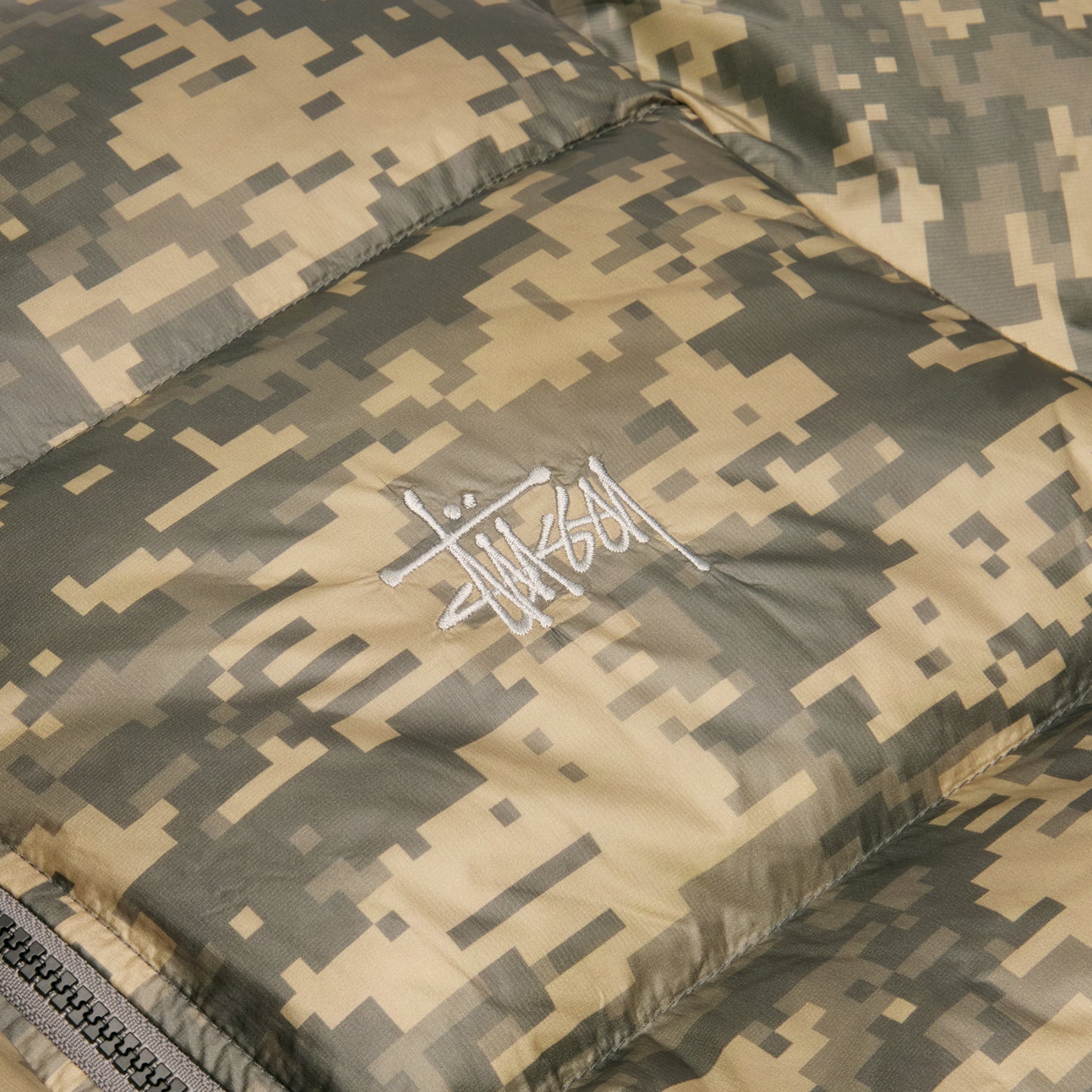 Stussy Micro Ripstop Down Mock (Digi camo)