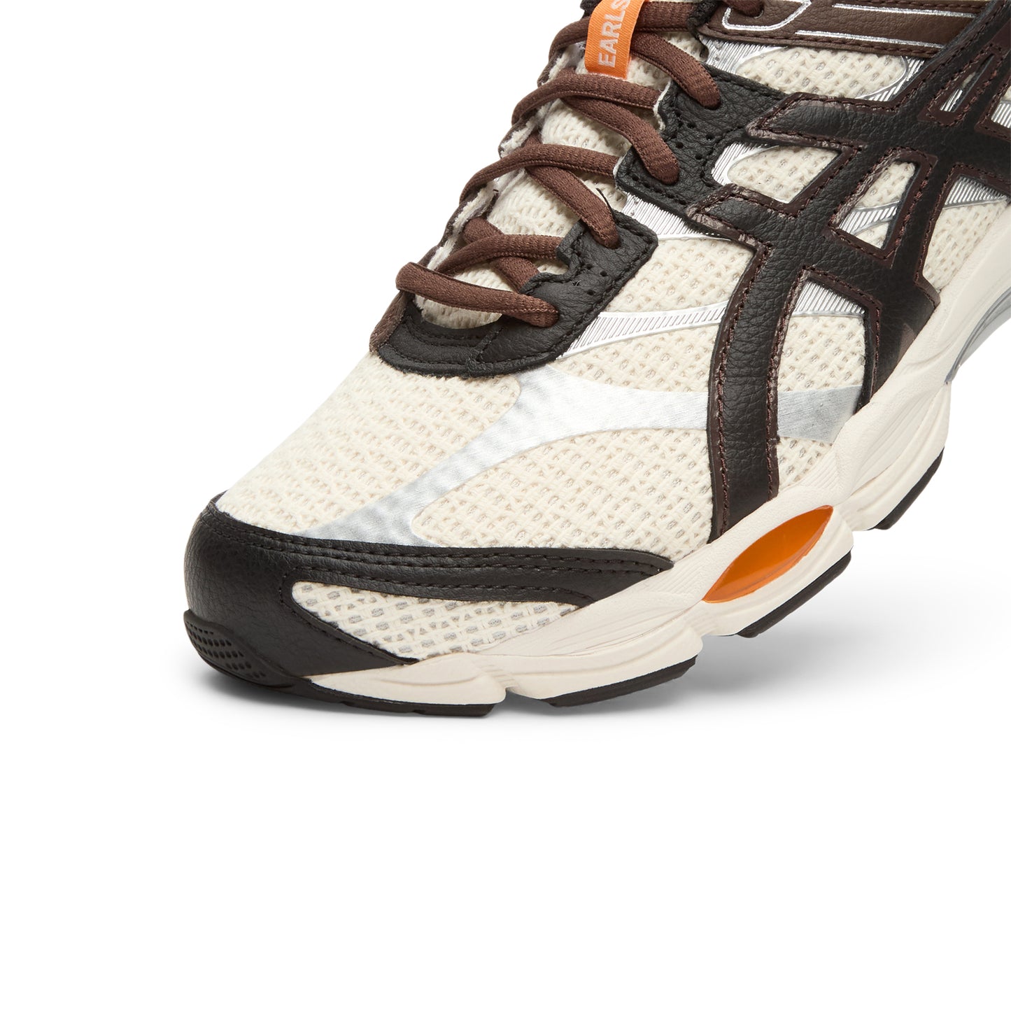 Asics Gel-Cumulus 16 (Coconut Milk/Black)