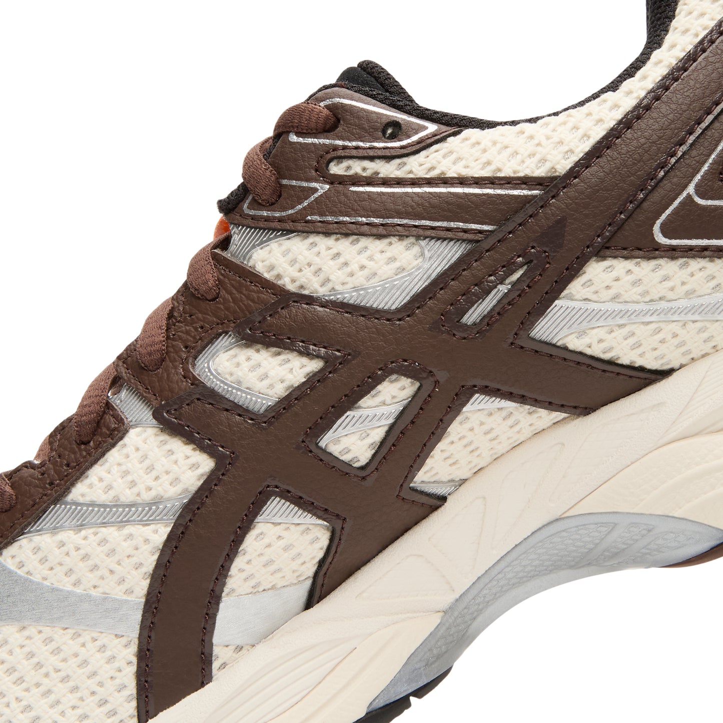 Asics Gel-Cumulus 16 (Coconut Milk/Black)