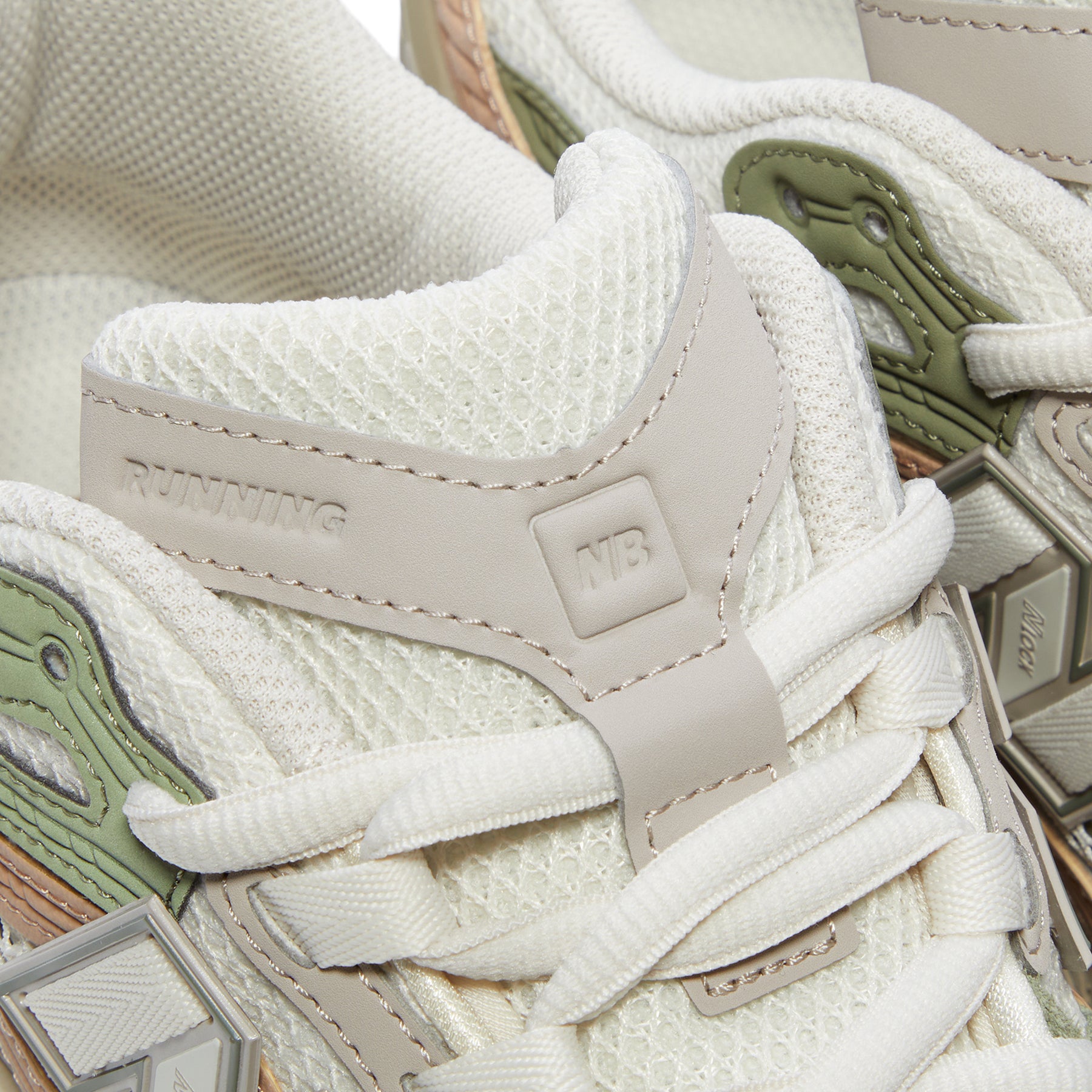 ◆正規品◆NEW BALANCE M1906NE LINEN◆関税/送料込◆男女共用◆ ◇正規品◇NEW BALANCE M1906NE LINEN◇関税/送料込◇男女共用