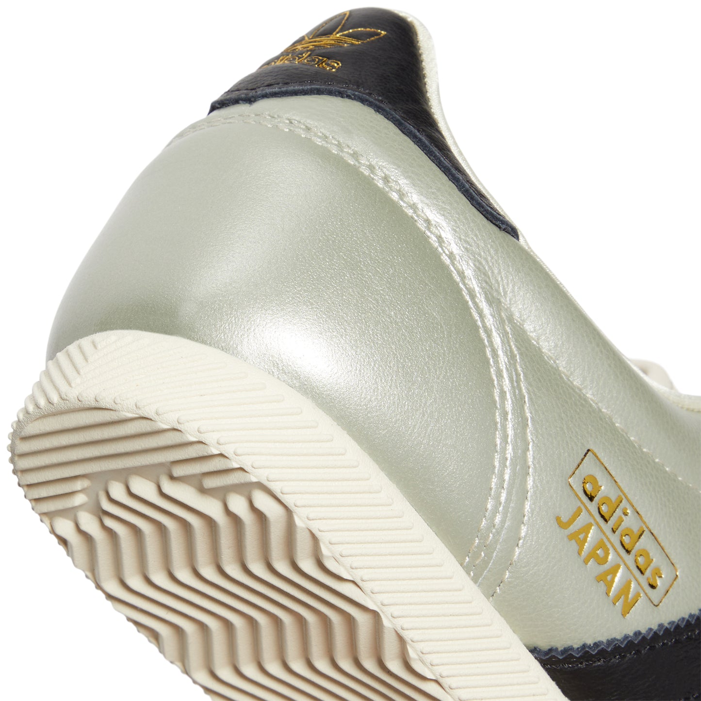 adidas Womens Japan (Silver/Core Black/Cream White)