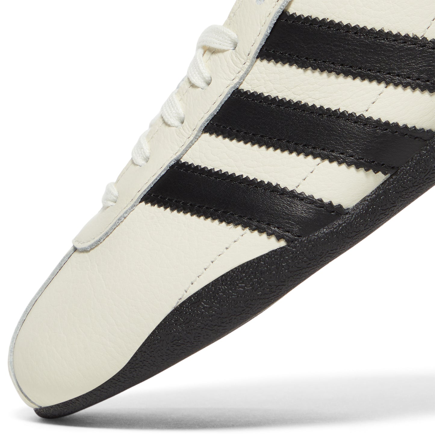 adidas Womens Tokyo (Off White/Core Black/Gold Metallic)