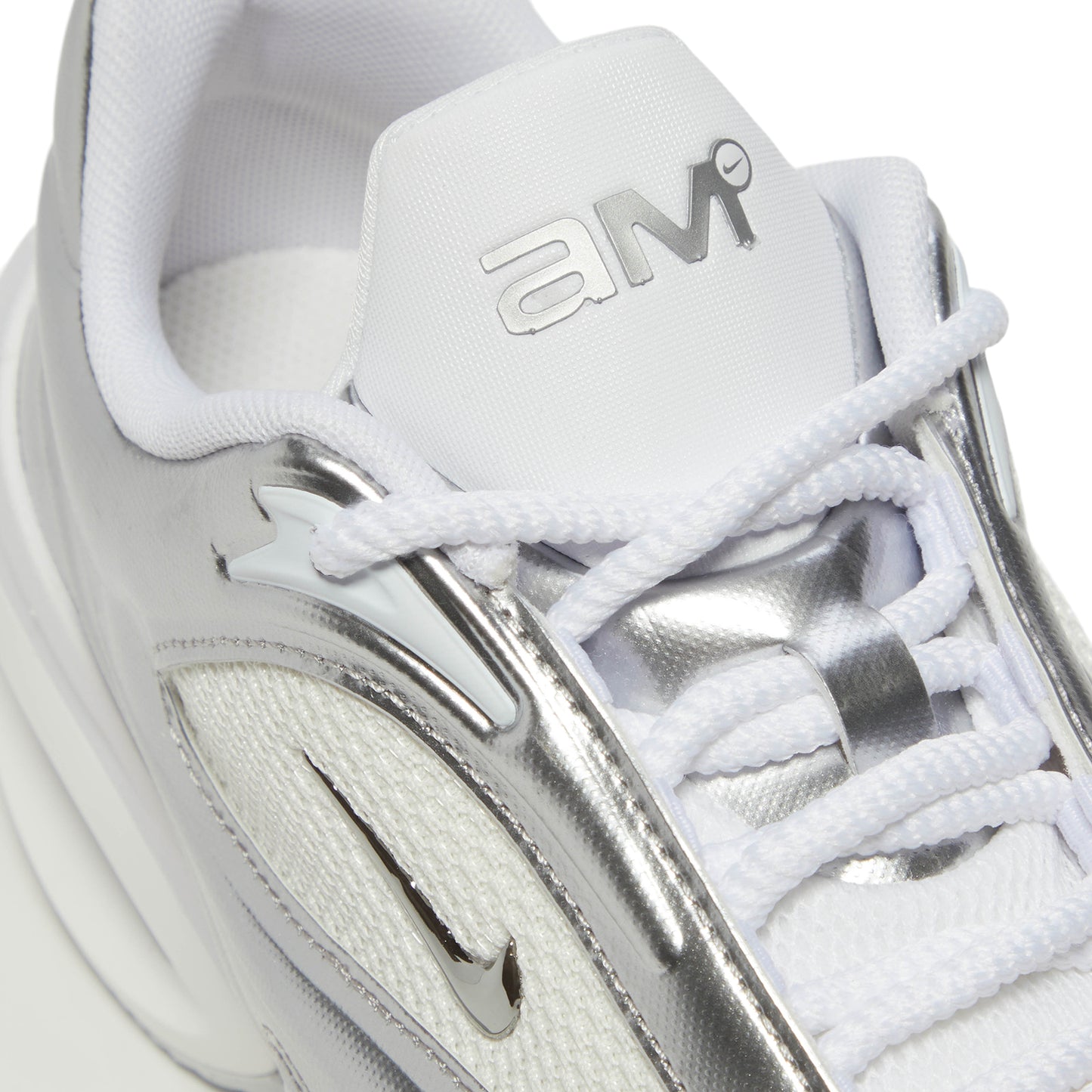 Nike Womens Air Max Muse (White/Metallic Silver/Pure Platinum)