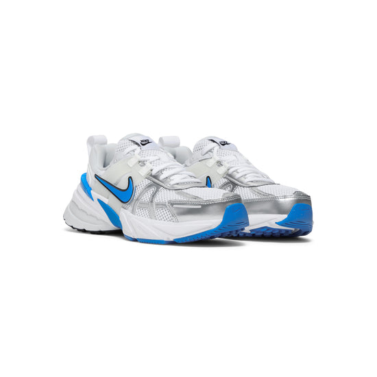 Nike Womens V2K Run (White/Light Photo Blue/Pure Platinum)
