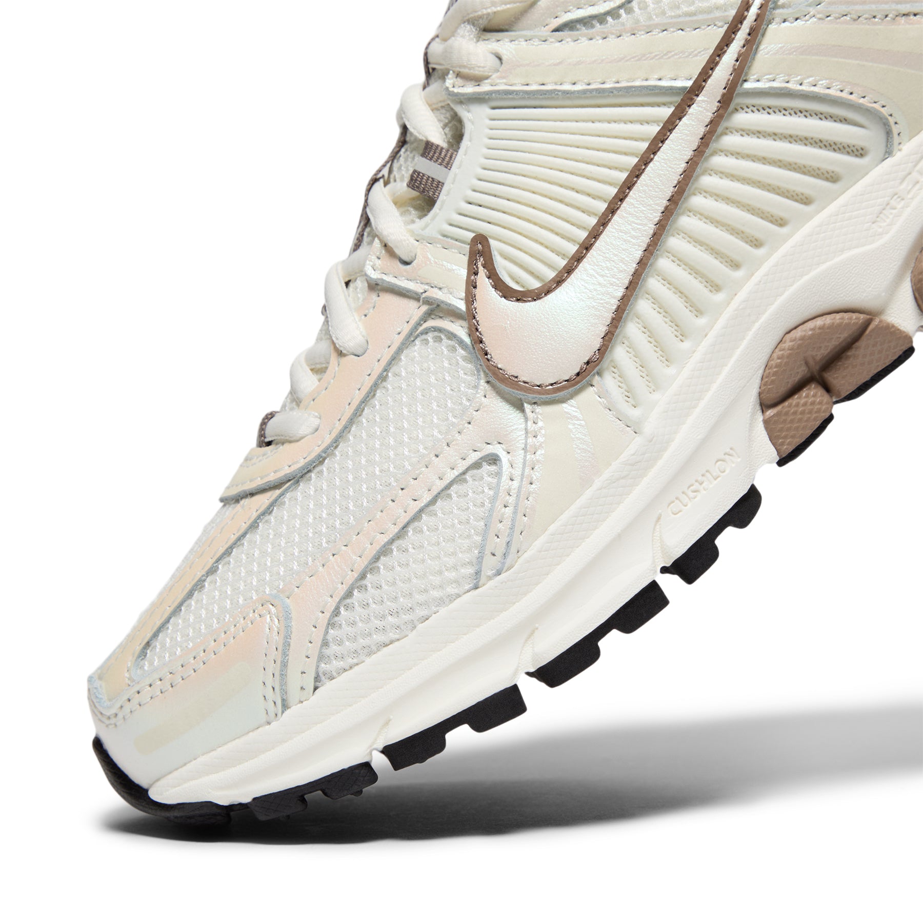 Nike Womens Zoom Vomero 5 (Sail/Mink Brown/Black) – CNCPTS