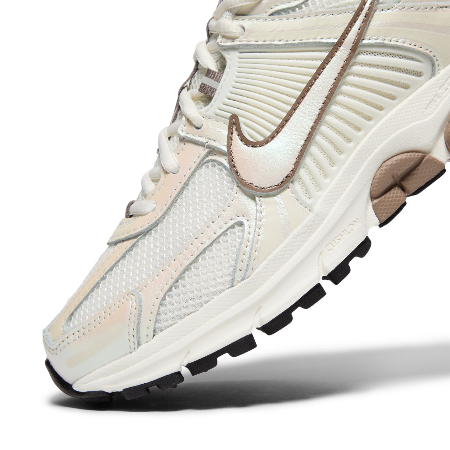 Nike Womens Zoom Vomero 5 (Sail/Mink Brown/Black)