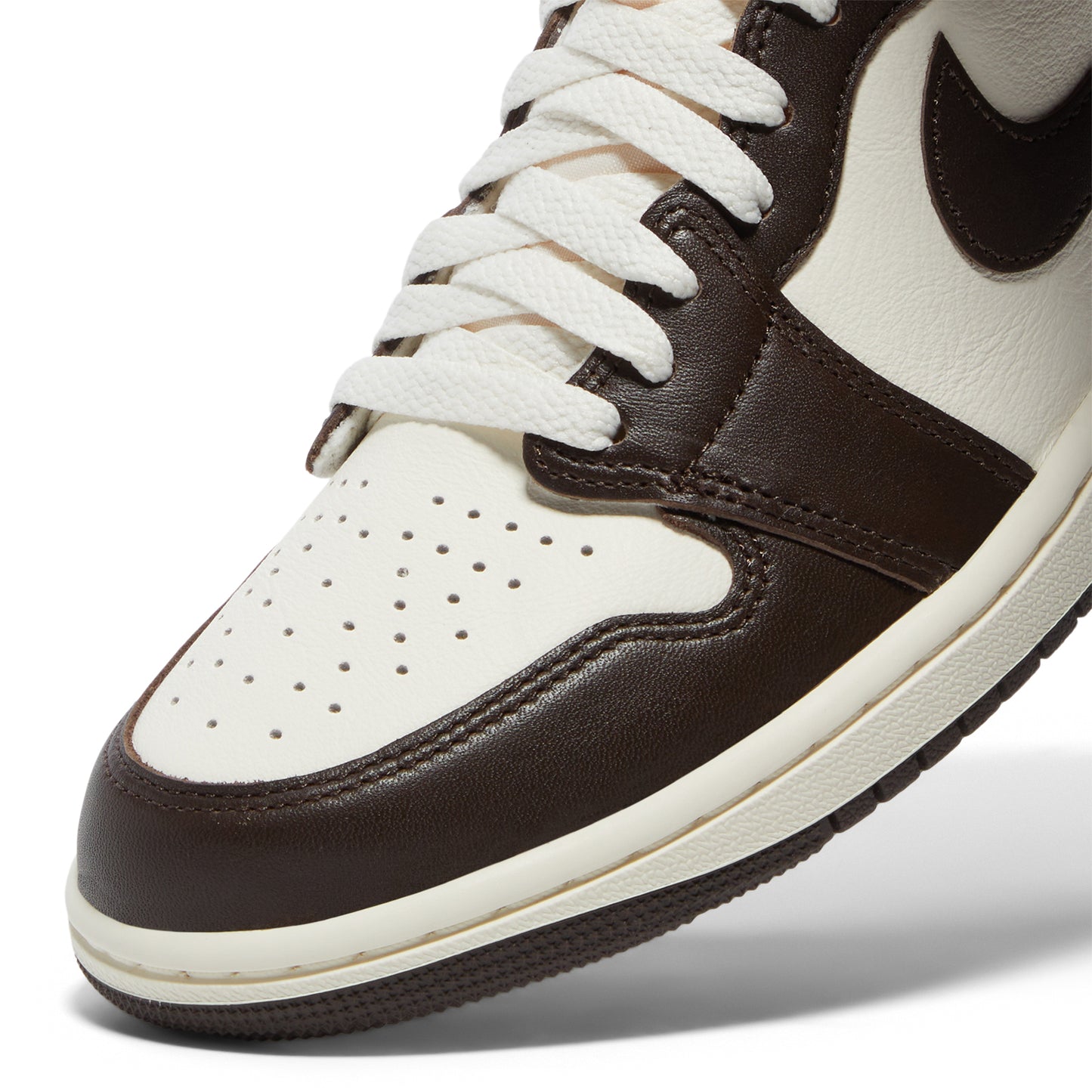 Nike Womens Air Jordan 1 Retro High OG (Baroque Brown/Sail/Light Madder Root)