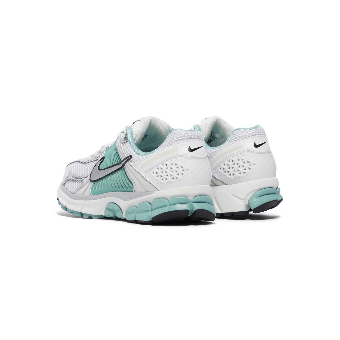 Nike Womens Zoom Vomero 5 (Summit White/Metallic Silver/Wolf Grey)