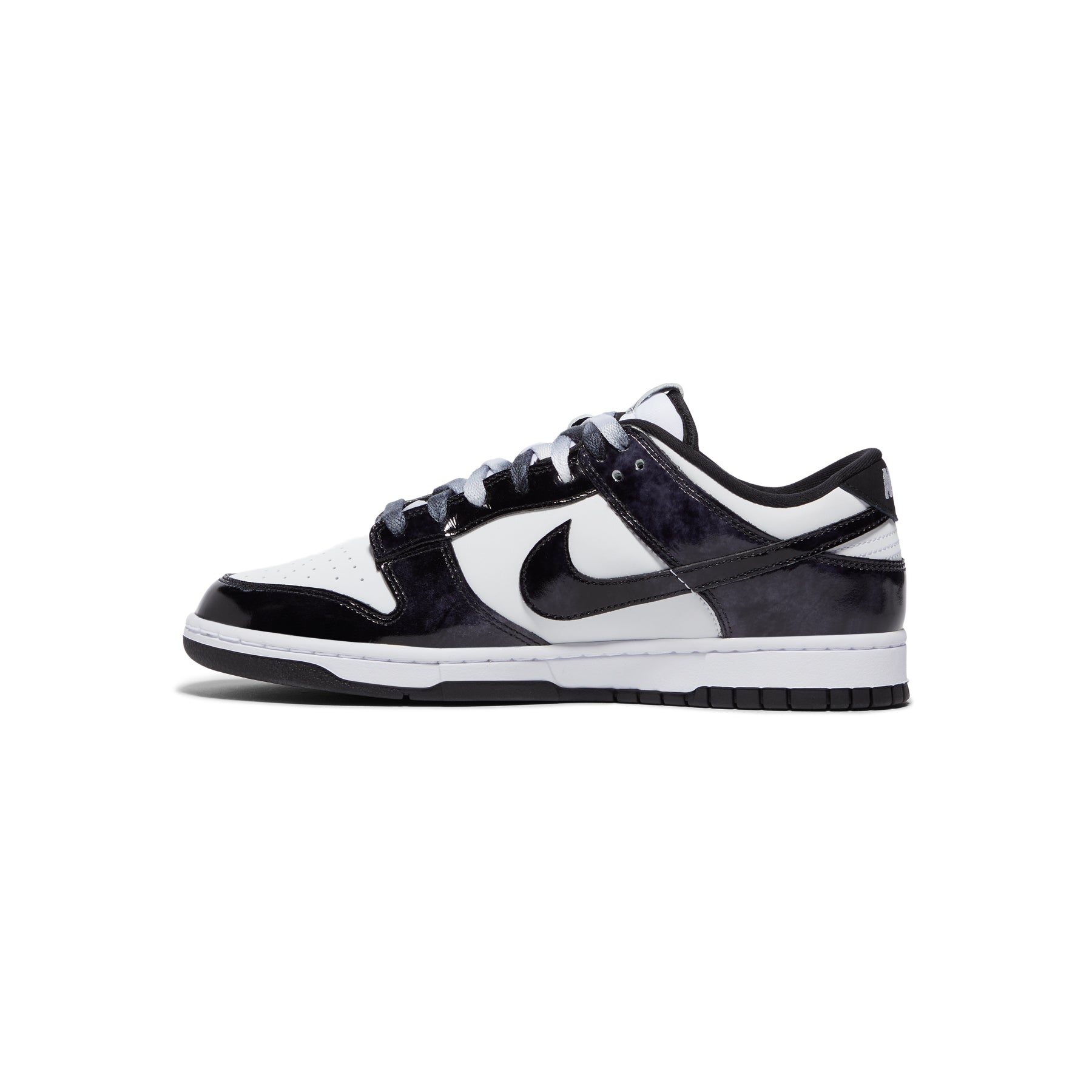Nike Dunk Low Retro SE (White/Black)
