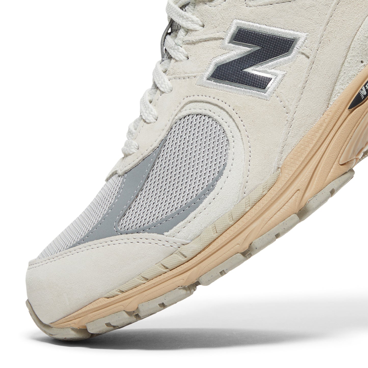 New Balance 2002R (Linen/Rain cloud/Black cement)