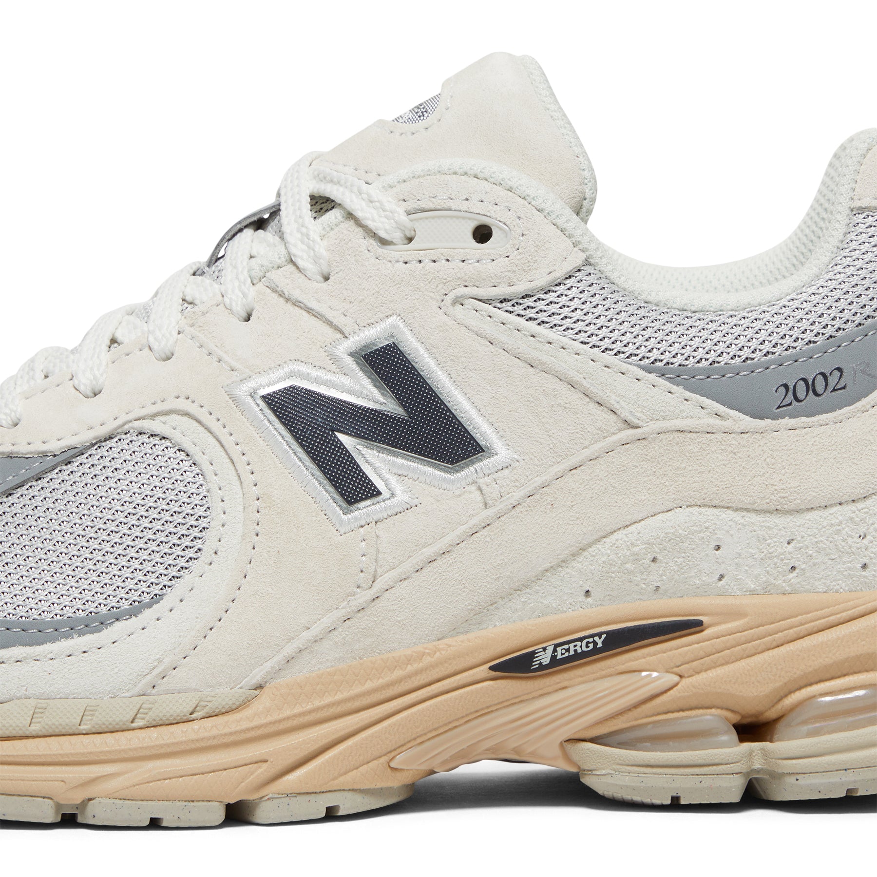 New Balance 2002R (Linen/Rain cloud/Black cement) – CNCPTS
