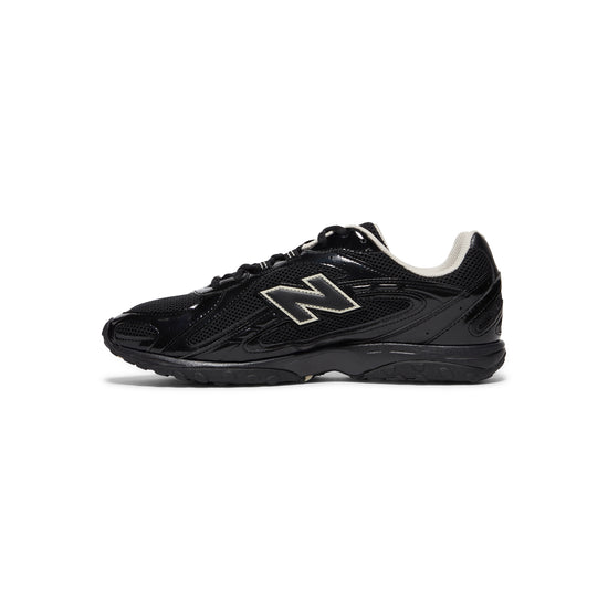 New Balance 204 (Black Timberwolf)