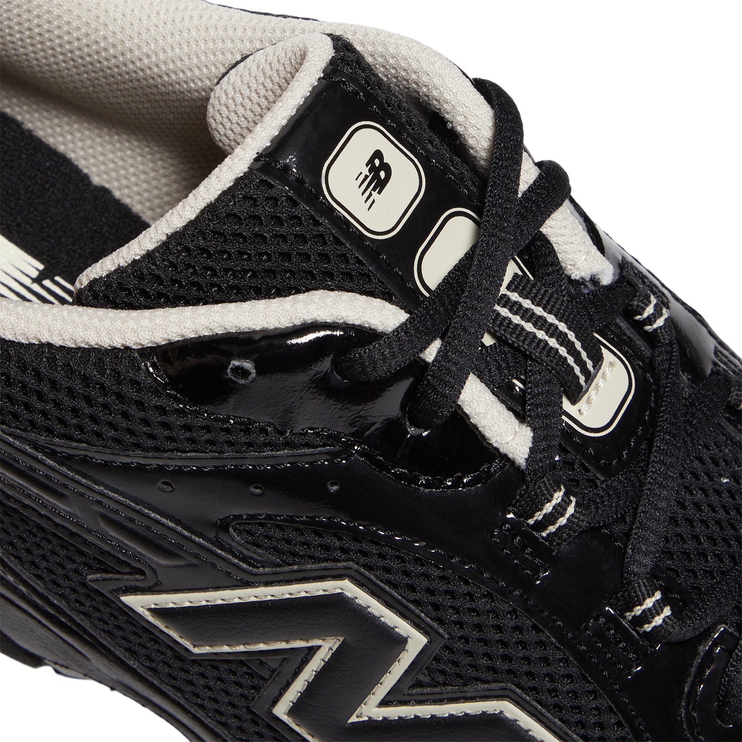 New Balance 204 (Black Timberwolf)