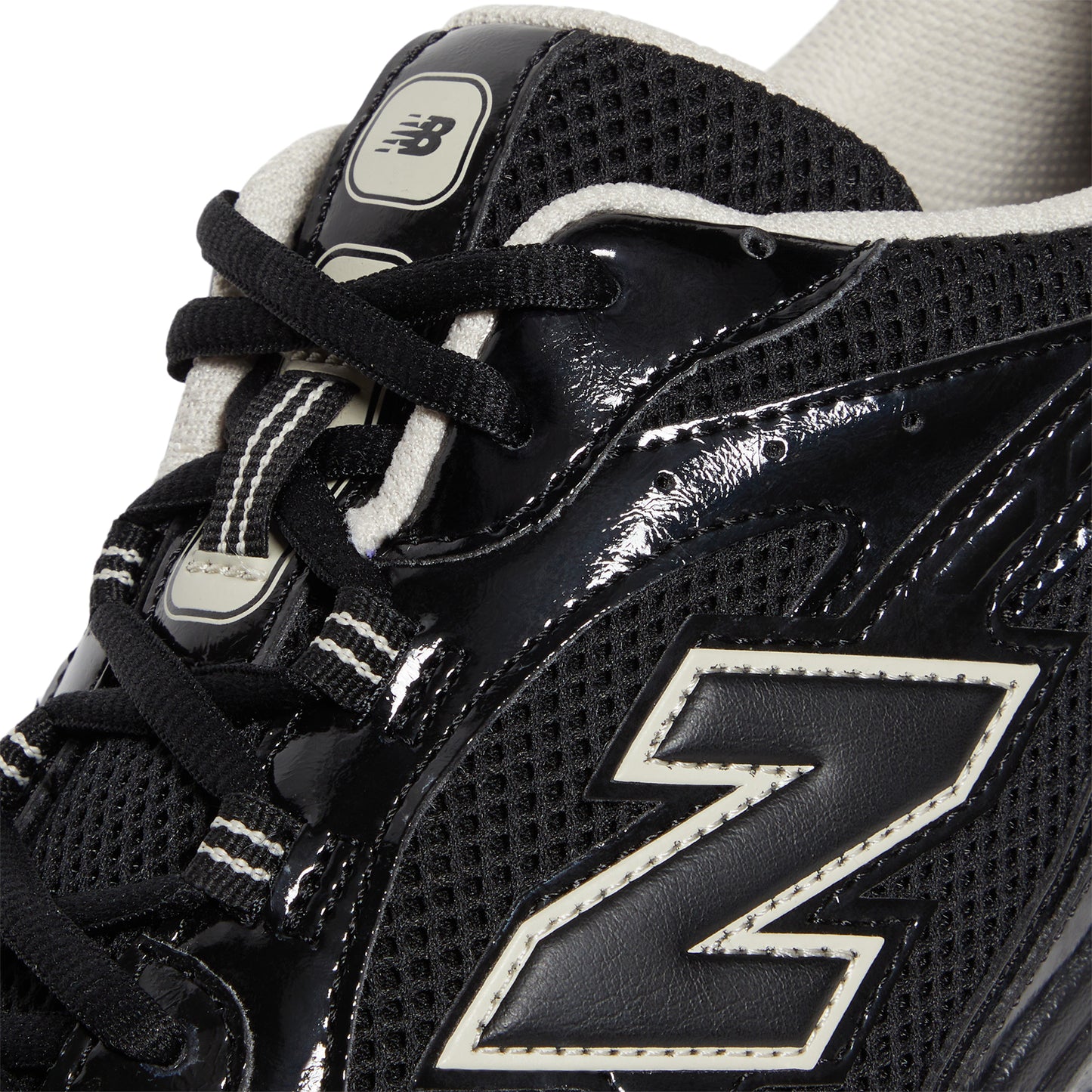 New Balance 204 (Black Timberwolf)