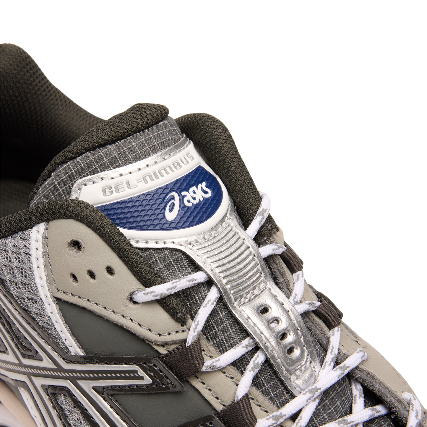 Asics x INVINCIBLE Gel-Nimbus 10.1 (Seal Grey/Pure Silver)